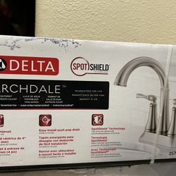Delta Archdale Spotshield Brushed Nickel 4-in centerset 2-handle WaterSense Bathroom Sink Faucet with Drain
