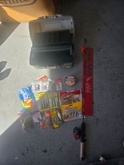 Ugly Stik Dock Runner Fishing Rod and Tackle Box Bundle