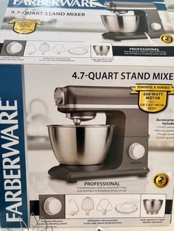 Unused in box Farberware Standing Counter 4.7qt MIXER w attachments New Exc