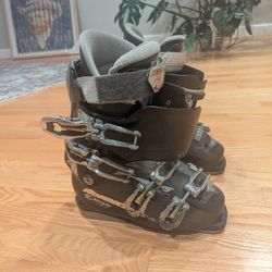 Used Nordica Olympia Kids Ski Boots mm275 / 225*235
