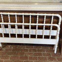 Twin size wooden bed frame