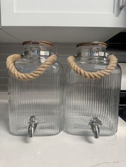 Glass Beverage Dispensers - 2 x 2 Gallons