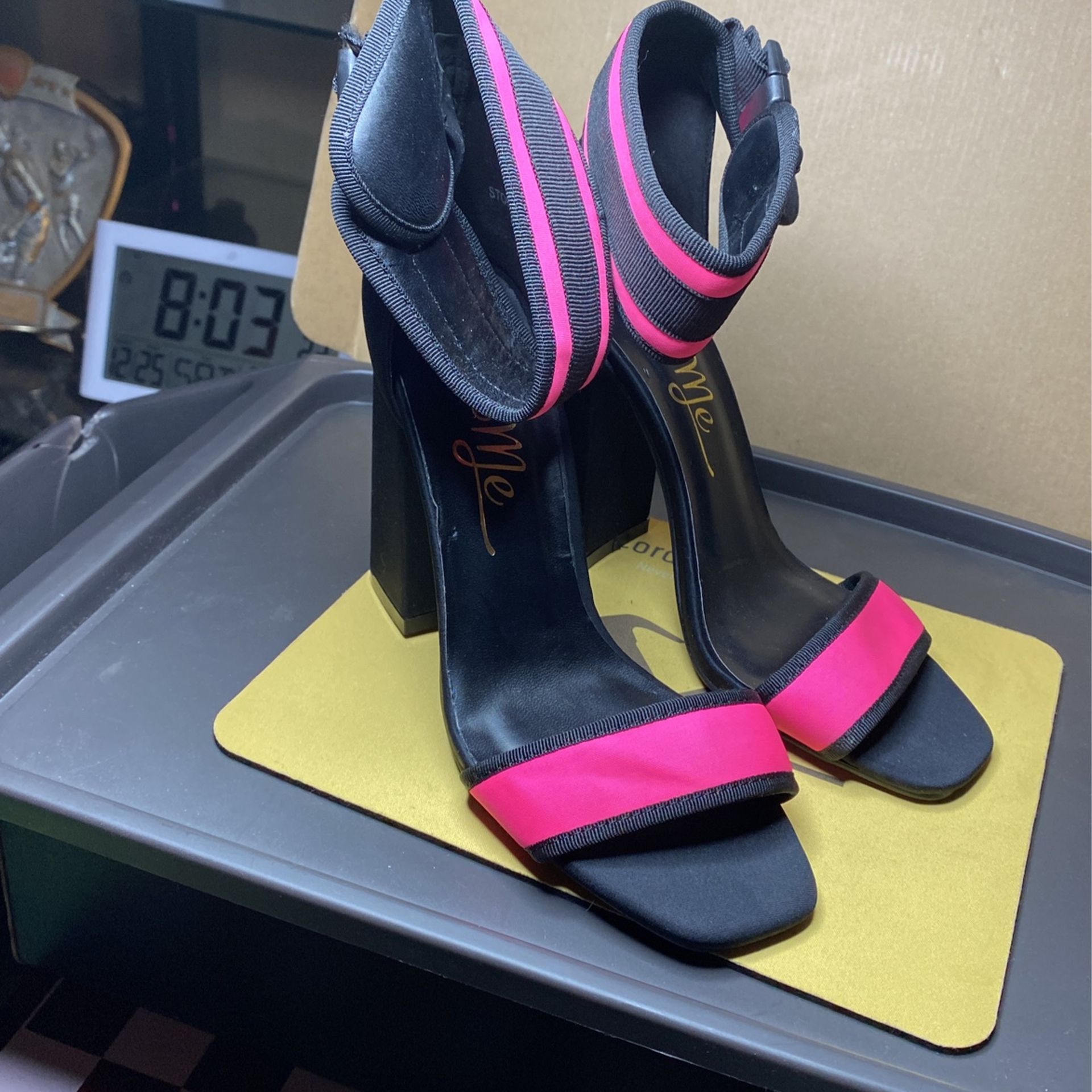 So Me Pink&Black Big Heel Shoe 