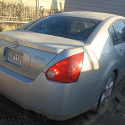 Nissan Maxima 