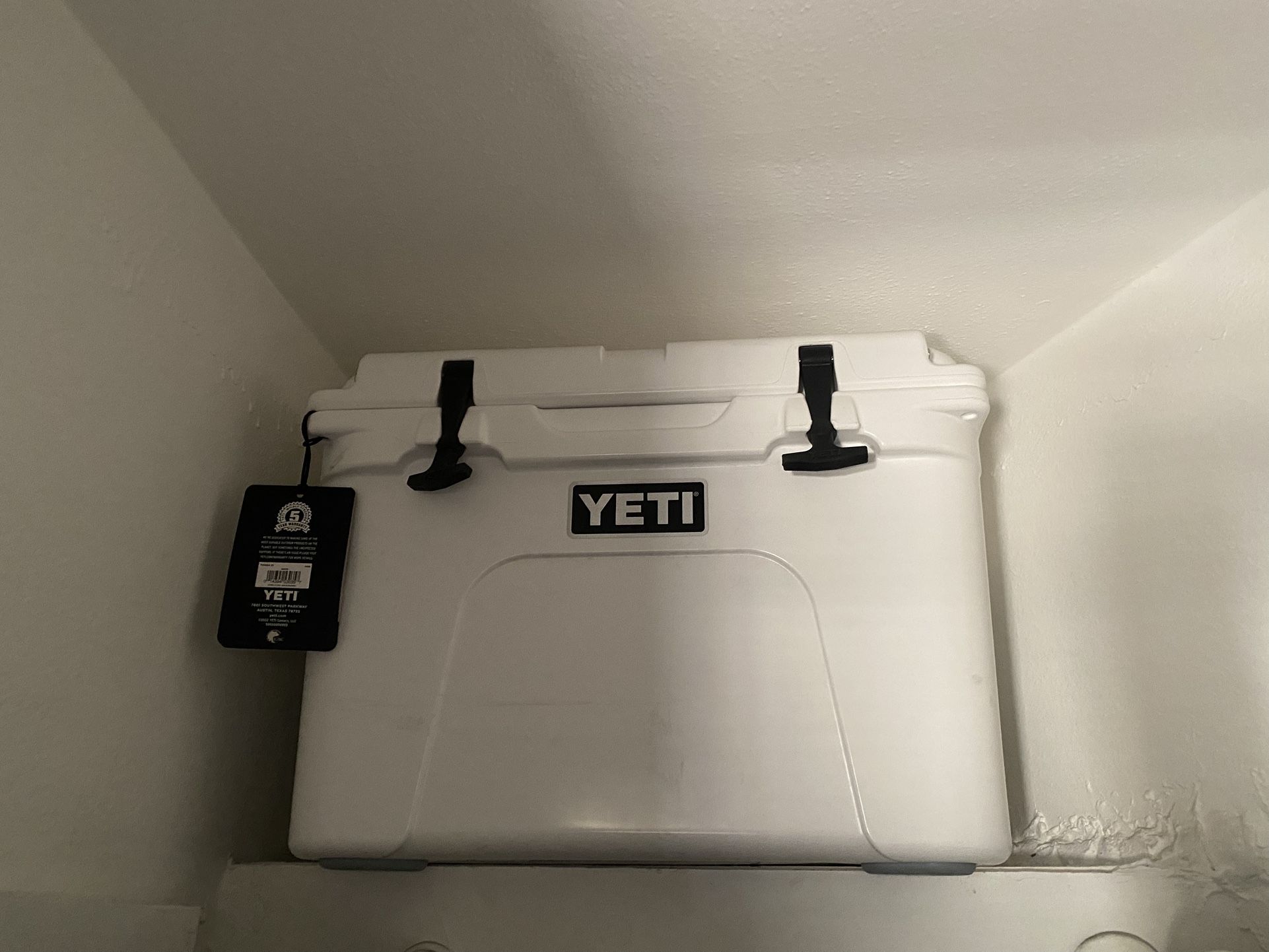 YETI TUNDRA 35 WHITE NEW