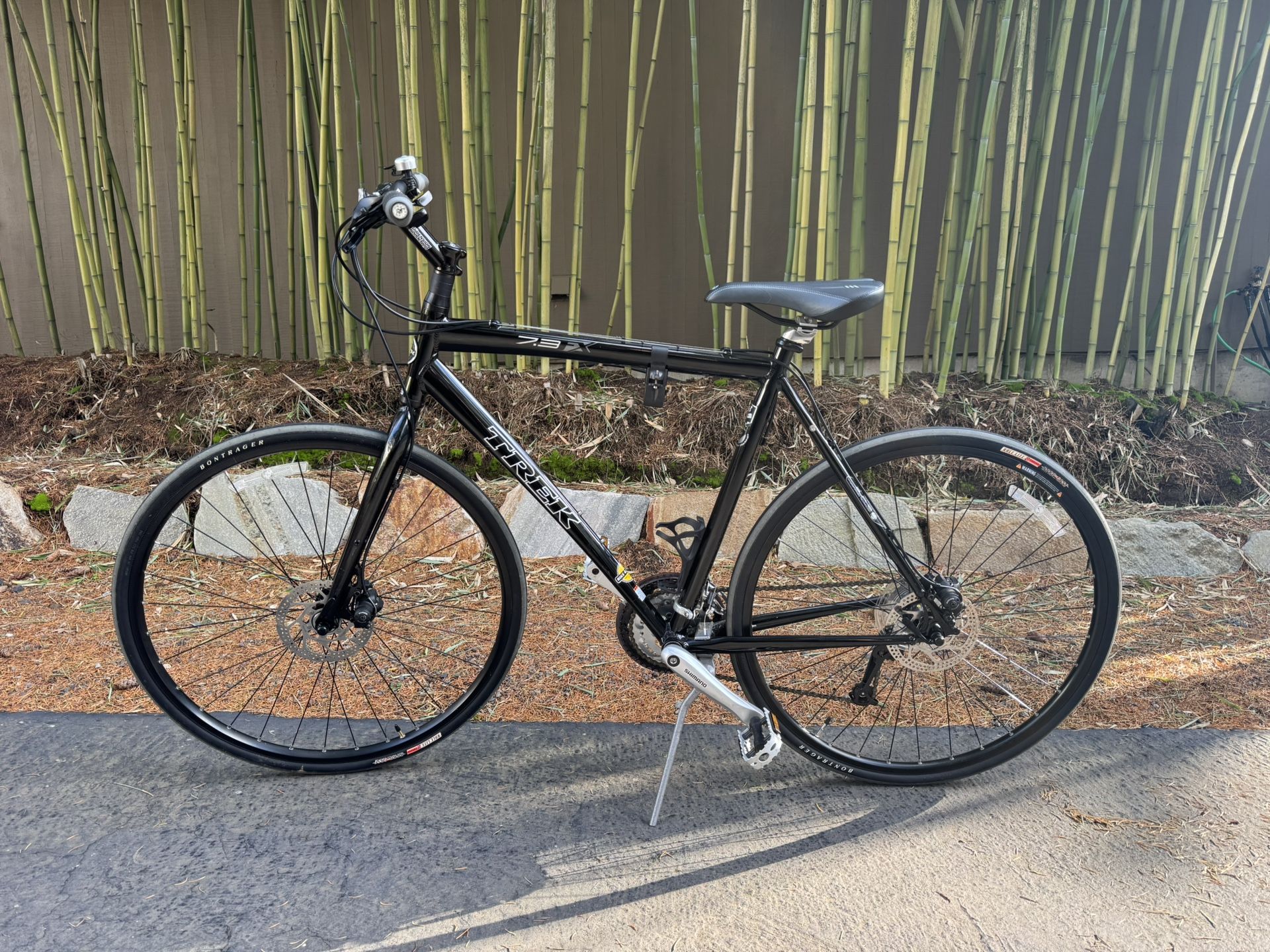 Trek 7.3 FX Men’s Hybrid Bike – Large Frame – Excellent Condition – Ready to Ride