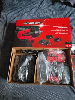 18 V 1/2 Impact Kit Red