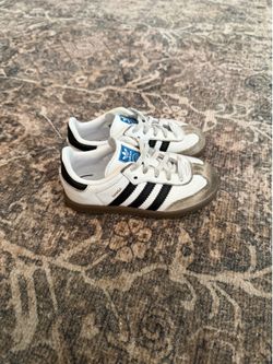 Toddler sambas 8c