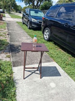 Tv tray  of  wood