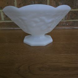 Vintage 1960s Anchor Hocking Milk Glass Pedestal Fruit Bowl/Compote in the "Colony Harvest" Pattern