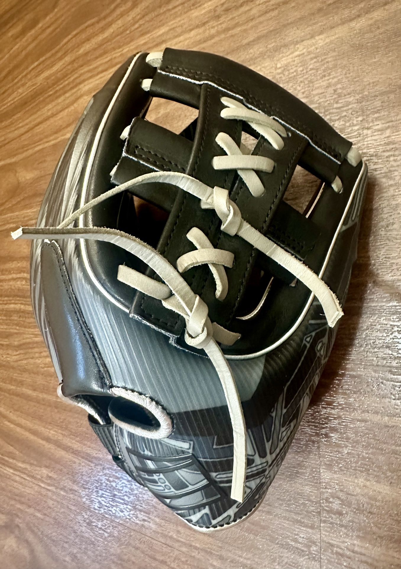 Brand New Glove