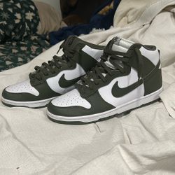 Nike Dunk High Size 11 Men’s “olive Green”