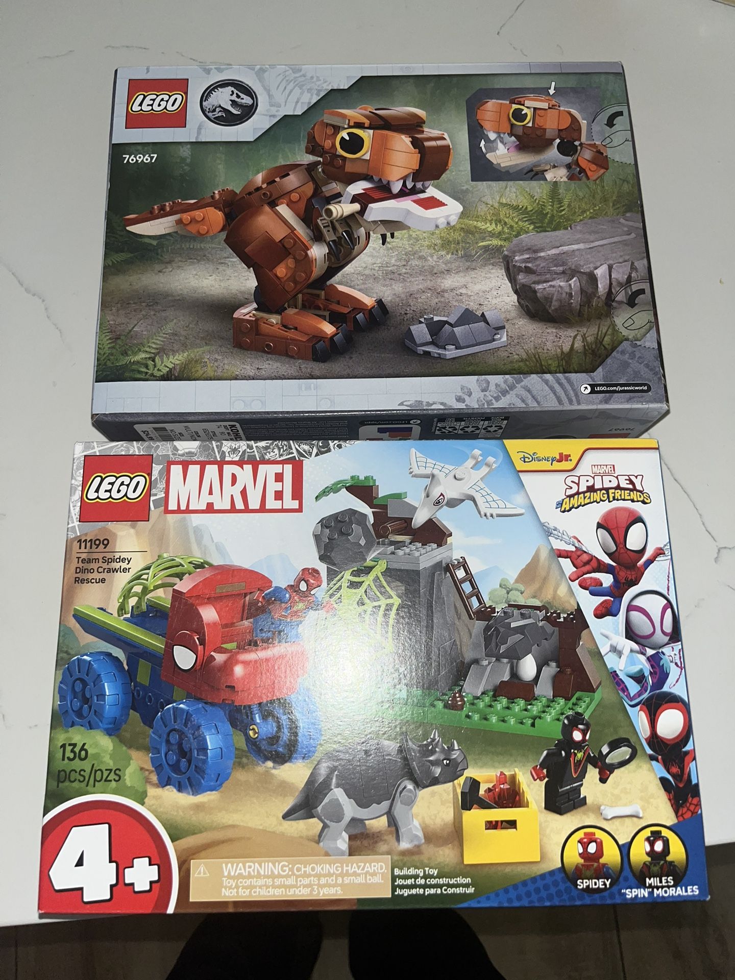 2 Lego Sets Spider-Man Jurassic Park