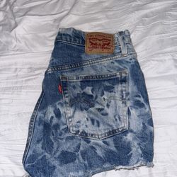 Levi Shorts