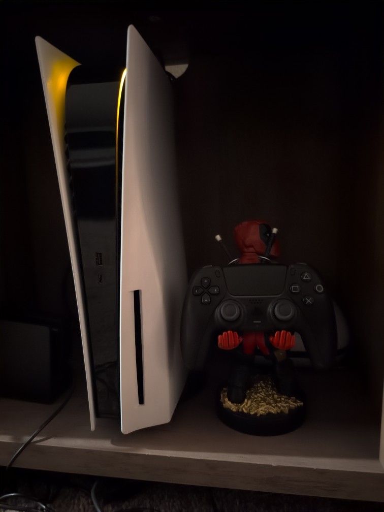 Original PS5 w/ Disc Drive + Black Controller