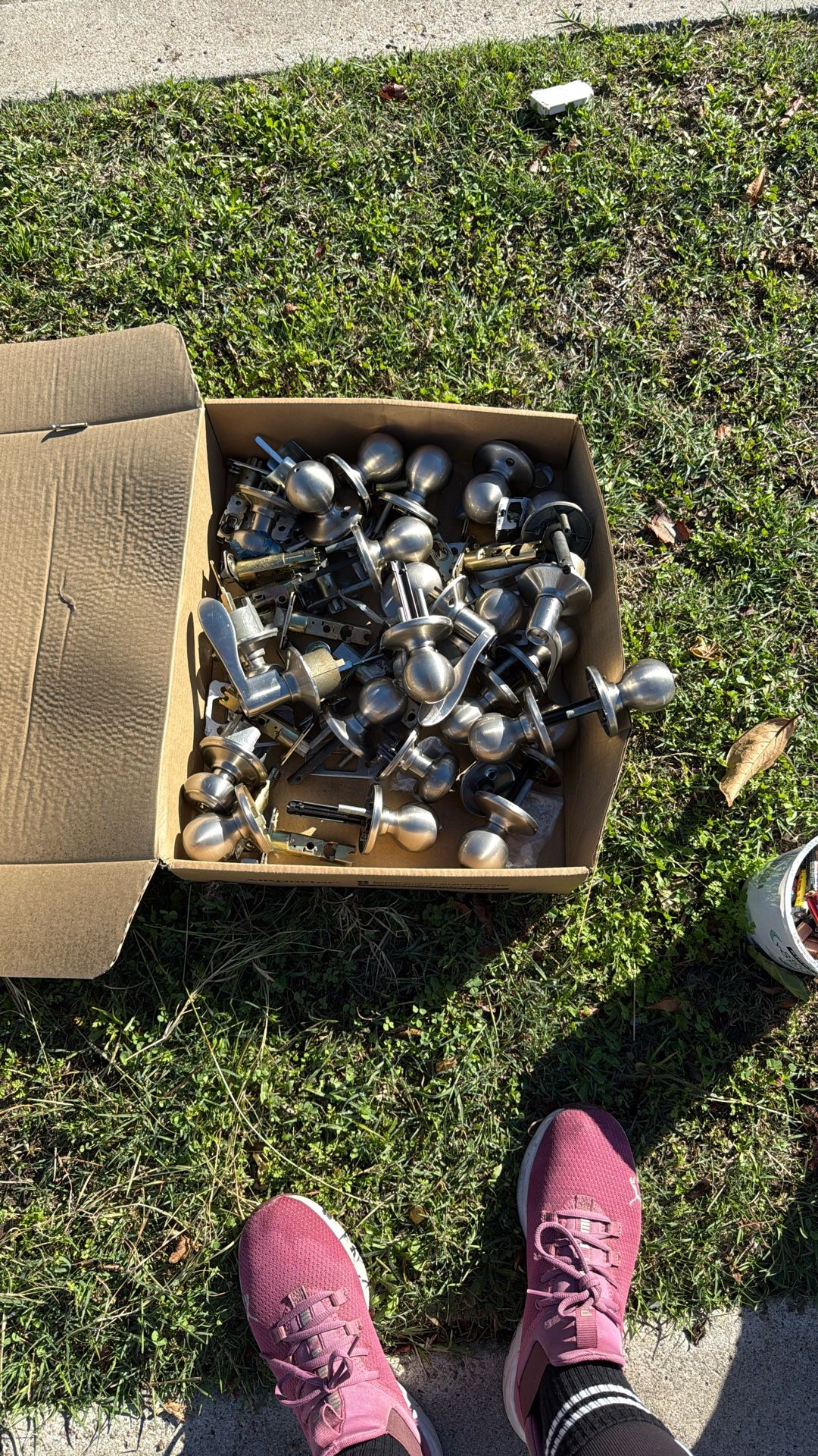 Free Doorknobs And Handles