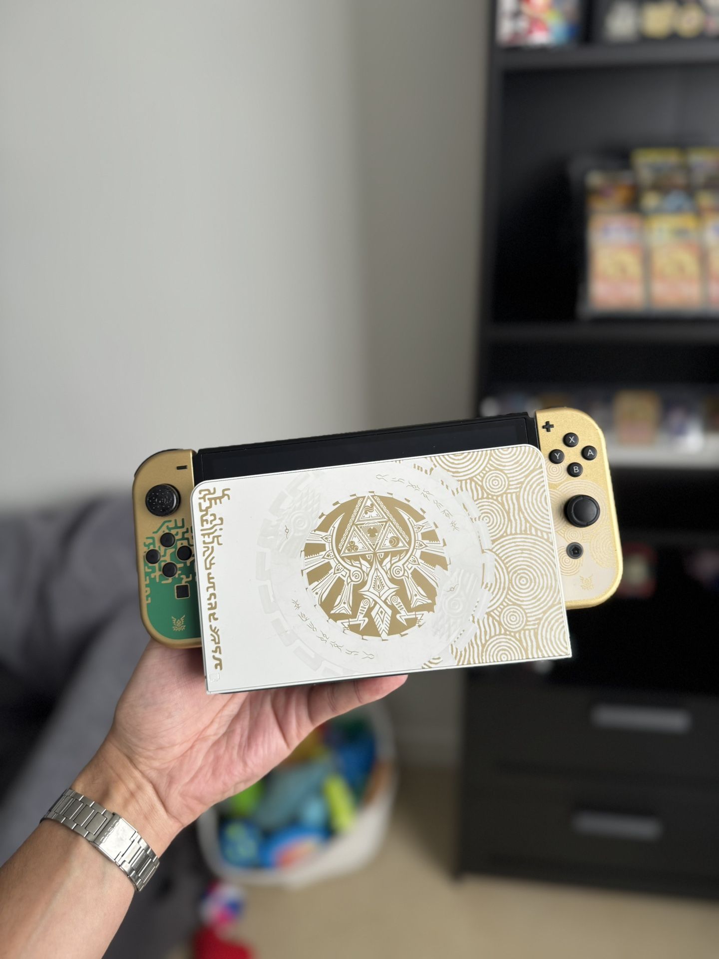 Nintendo Switch OLED [Zelda: Tears Of The Kingdom Edition]