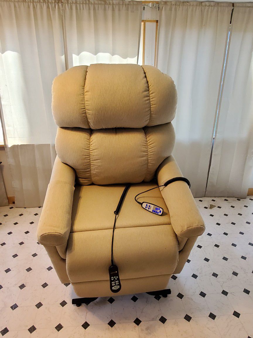 Power Reclining Liftchair With Massager
