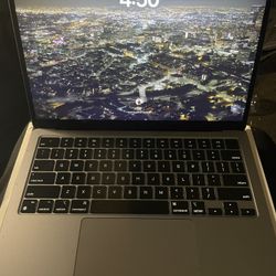 MacBook M3 2024 Air