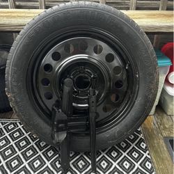 13-19 FORD ESCAPE SPARE TIRE WHEEL RIM T1 55/79r17 AND JACK KIT(Original)