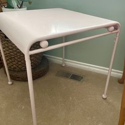 Metal Kids’ Desk/table