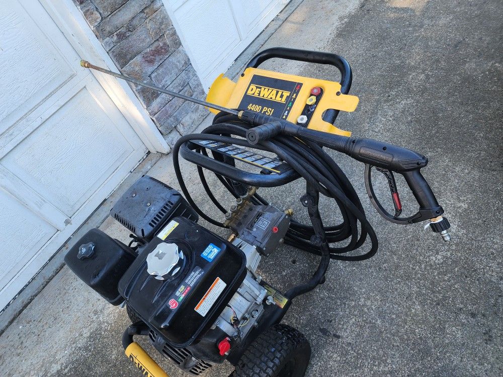 Dewalt 4400 Psi Pressure Washer for Sale in Puyallup, WA OfferUp