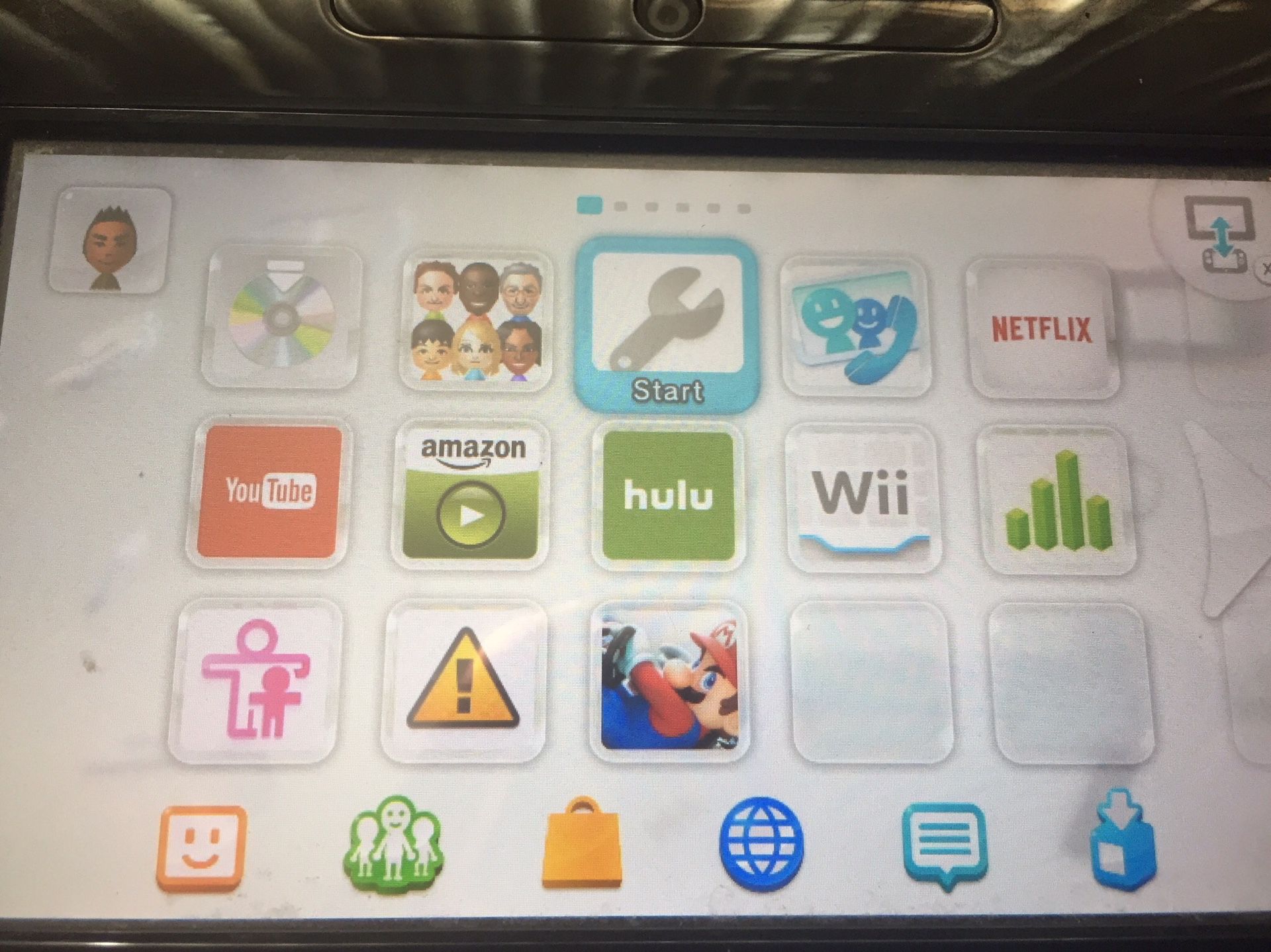 32GB Wii U complete System with Mario Kart