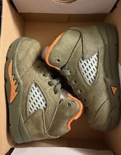 TODDLER J’S SIZE 5C 💚