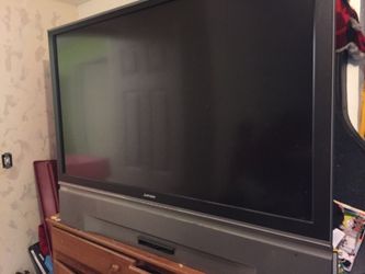 70" projector tv works good $150