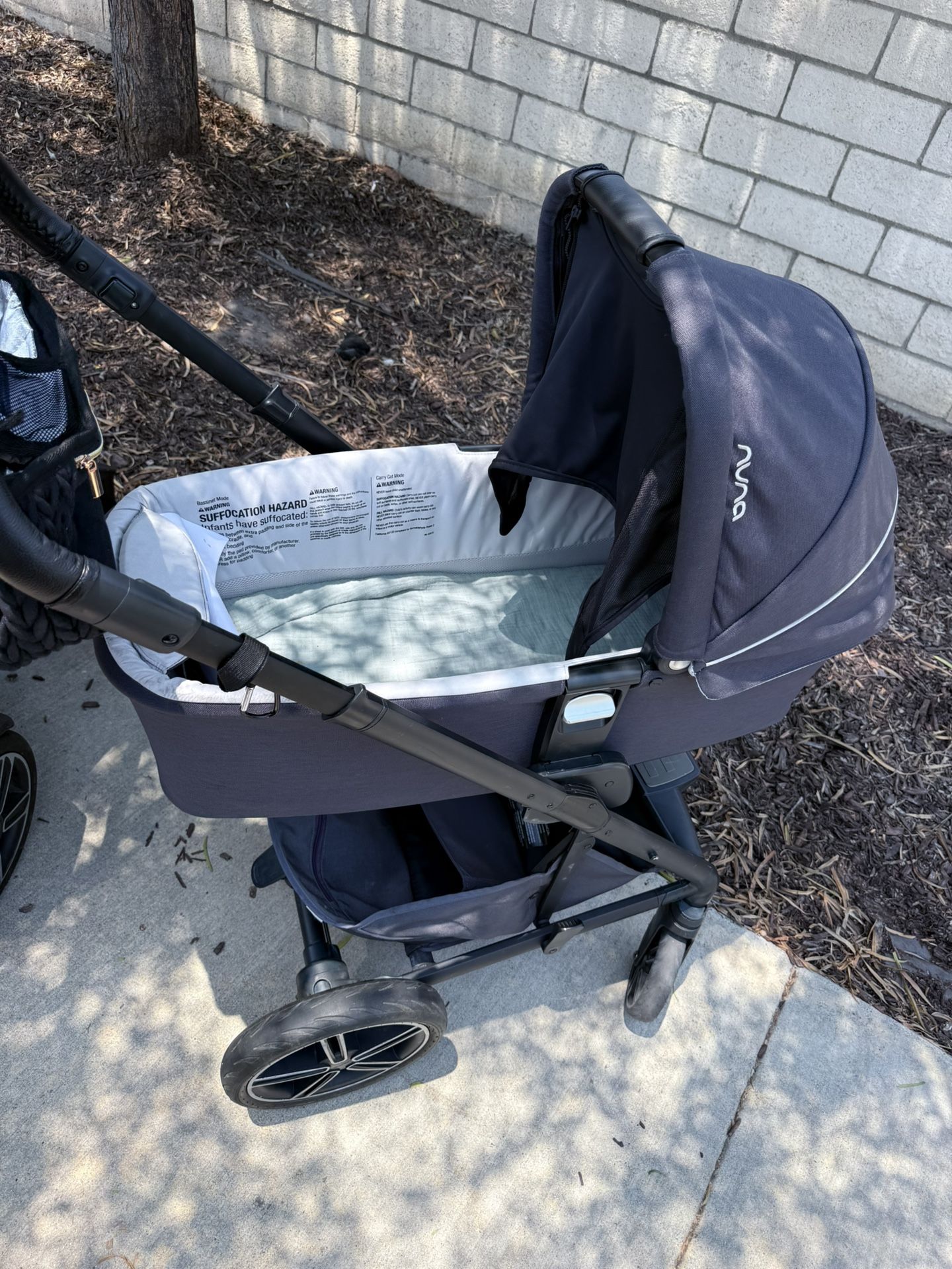 Nuna Bassinet Stroller