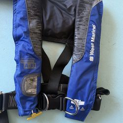 West Marine Regulation Adult Life Preservers