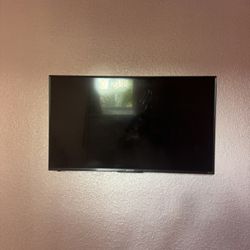 Sharp ROKU TV - Smart - 43” $125 OBO