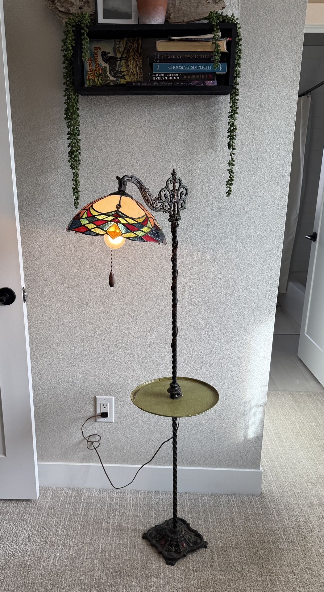 1920s Vintage Art Deco Wrought Iron Bridge Floor Lamp w/ Parlor Table – Tiffany Stained Glass Shade