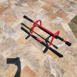 GoFit Chin-up / Pull-up Bar