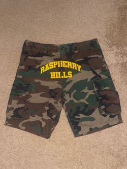 GV GALLERY CAMO SHORTS Size: LARGE
