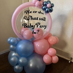 Gender Reveal Balloon Centerpiece 