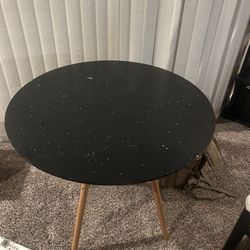 Dining Table With 2 Chairs 