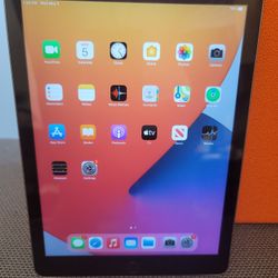 Apple IPAD 6th GEN