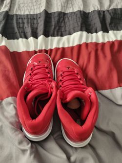 Jordan max aura size 7 men