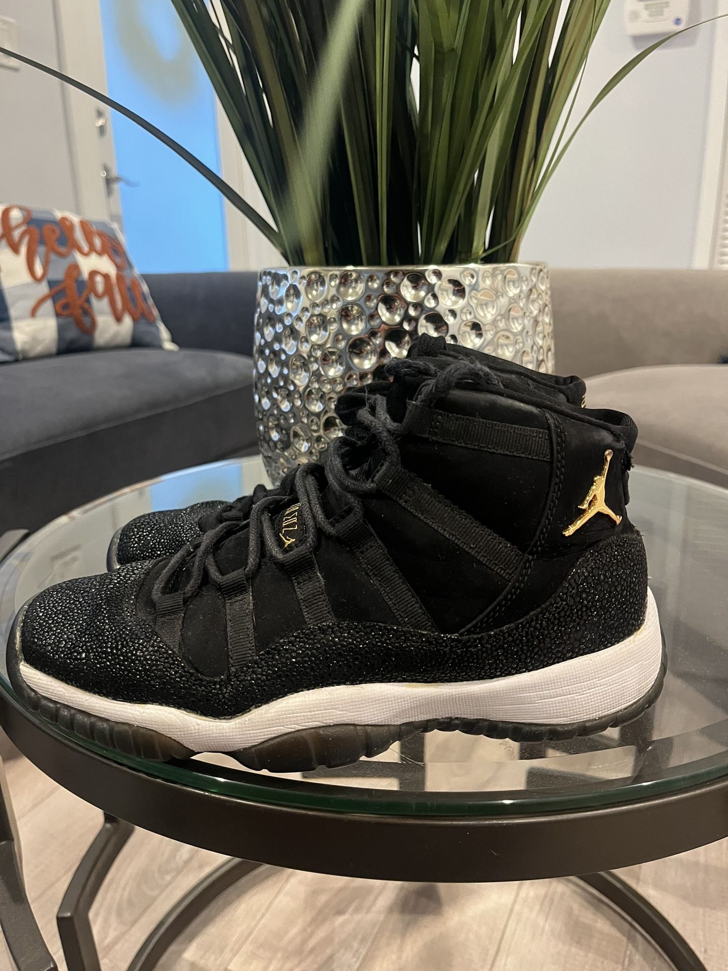 Jordan 11 Retro Size 5.5