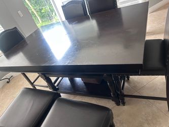 Dinning Table