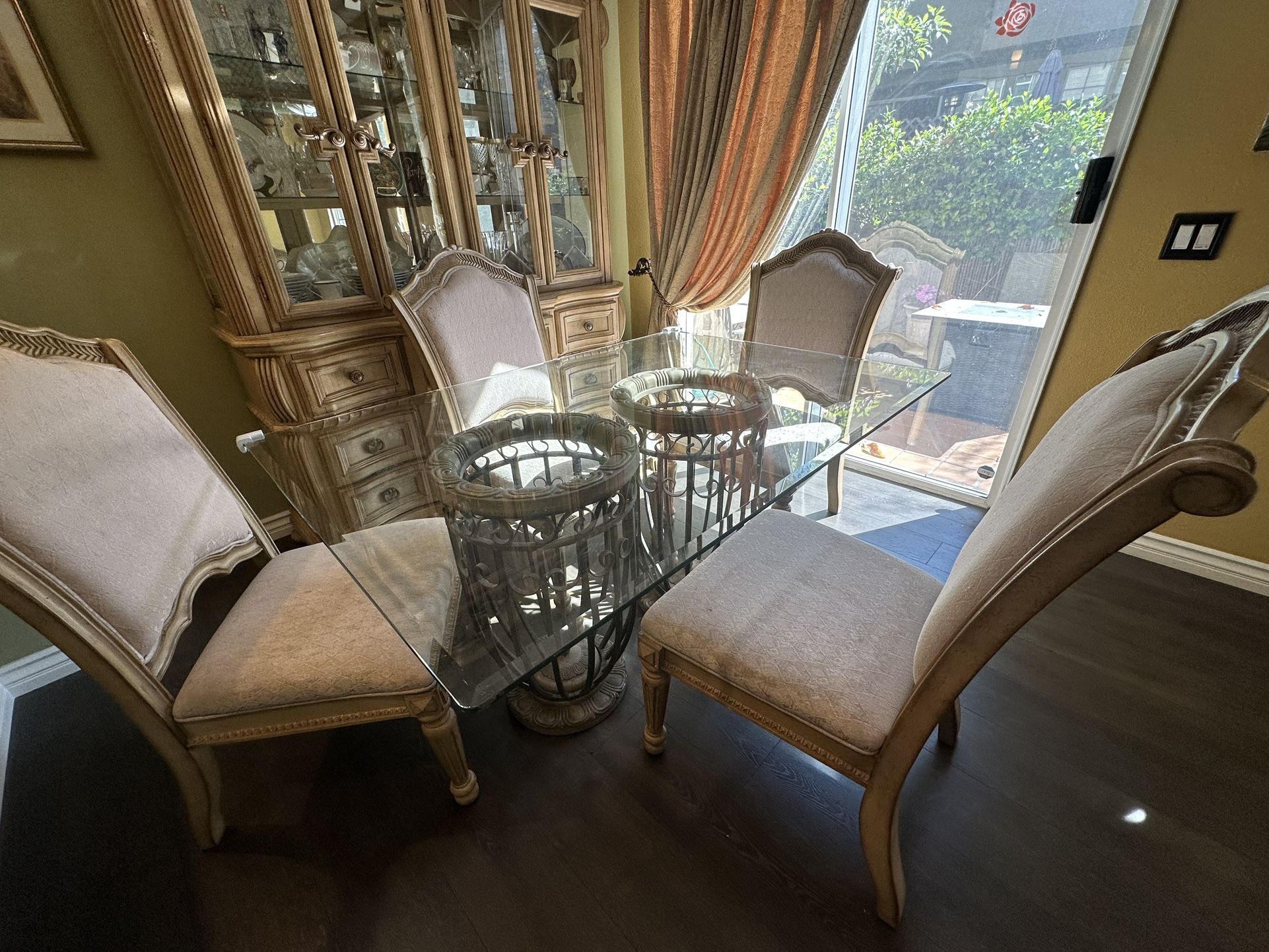 Glass Dining Room Table and 4 Chairs