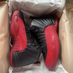 Air Jordan 12 flu game 10.5