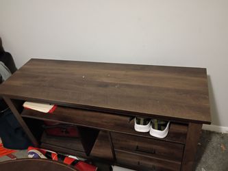 Entertainment center