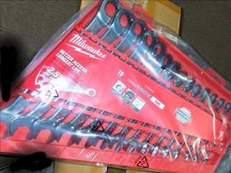 Milwaukee 15-Piece SAE Ratcheting Combination Wrench Set