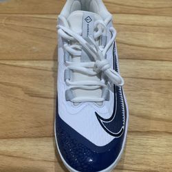 Nike Alpha Huarache Elite 4 Low Metal Baseball cleat FD2745-103 SZ 7 LEFT SHOE 