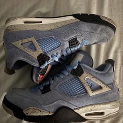 Jordan 4 UNC