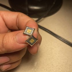 10k Diamond Earrings 