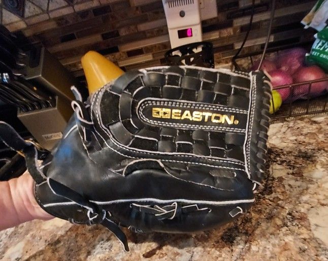 Easton 12.5 Baseball Glove
