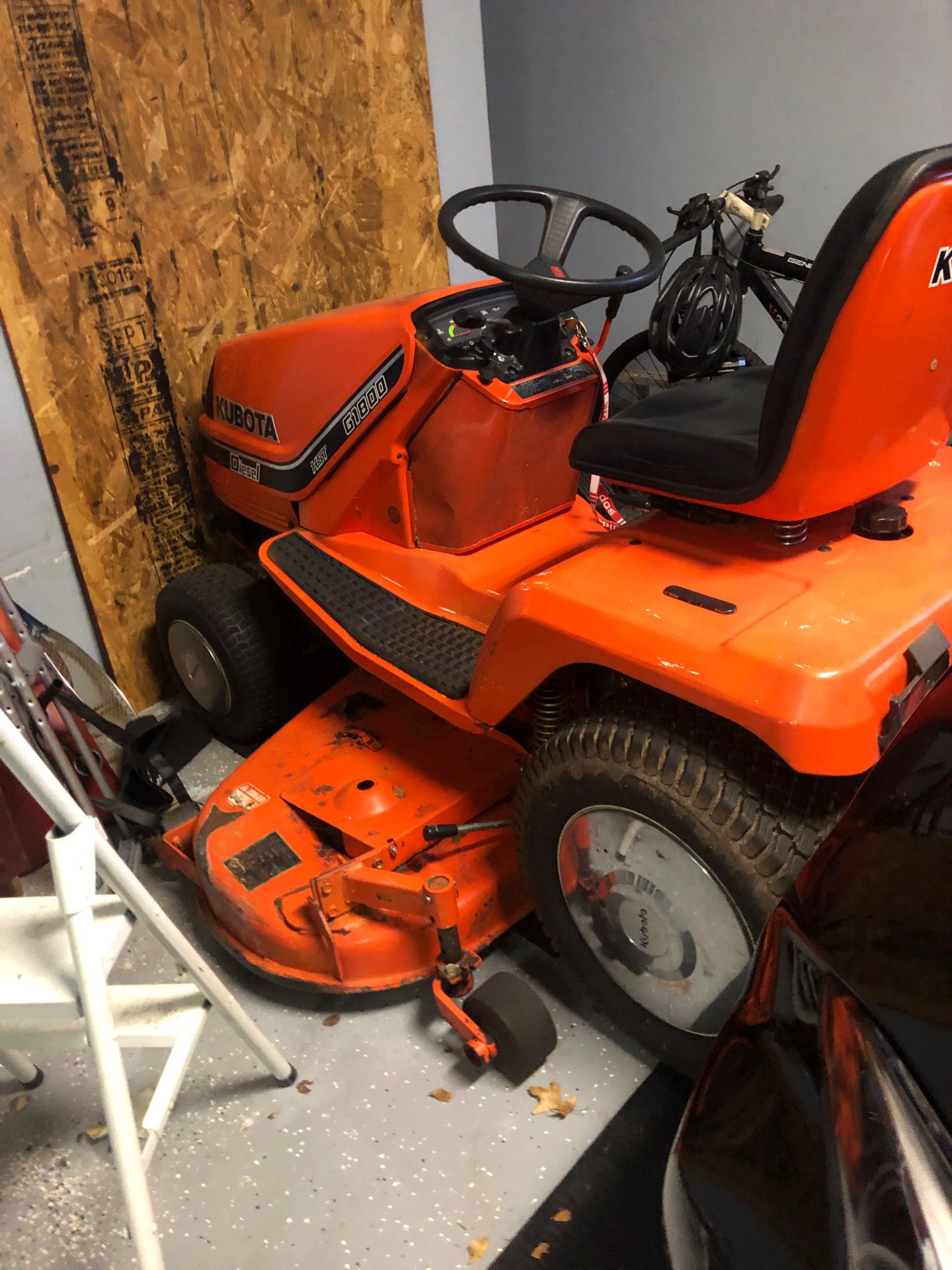 PRICE NEGOTIABLE - Kubota G1800 Diesel Tractor, Garage Kept Under 800 Hrs